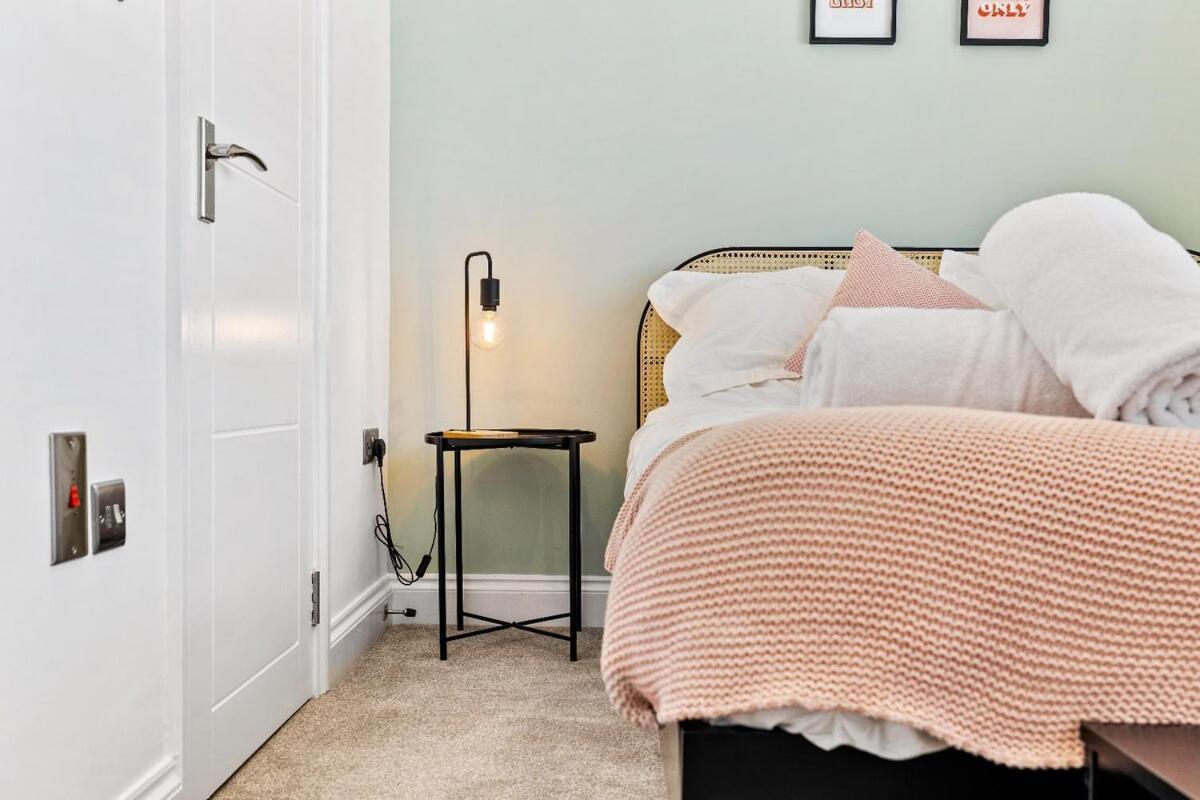 3 Bedroom Flat With Sea View And Roof Terrace Apartment Brighton