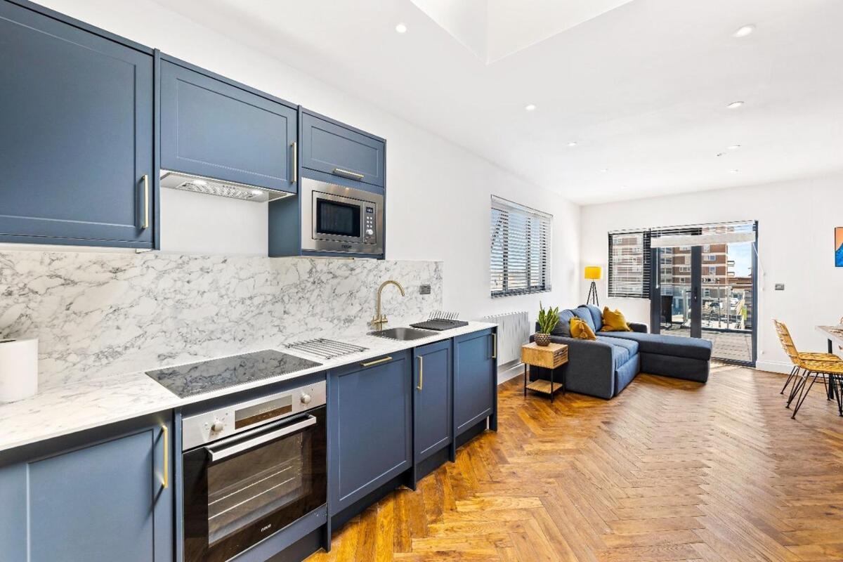3 Bedroom Flat With Sea View And Roof Terrace