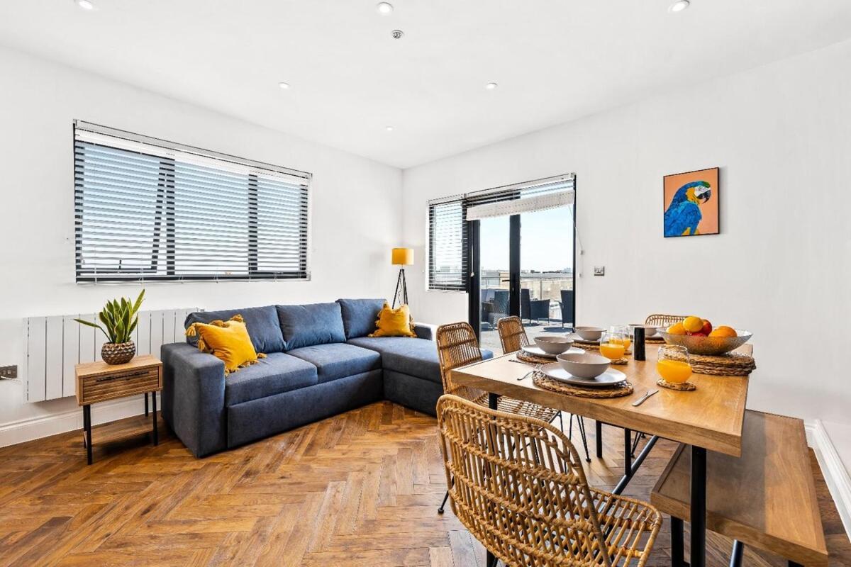3 Bedroom Flat With Sea View And Roof Terrace Apartment *